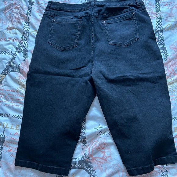 Northern Reflections plus size shorts - Picture 1 of 2